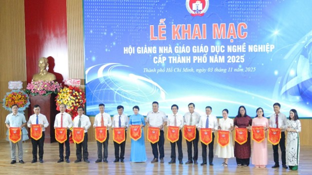 LỄ KHAI MẠC HỘI GIẢNG NHÀ GIÁO GIÁO DỤC NGHỀ NGHIỆP NĂM 2025
